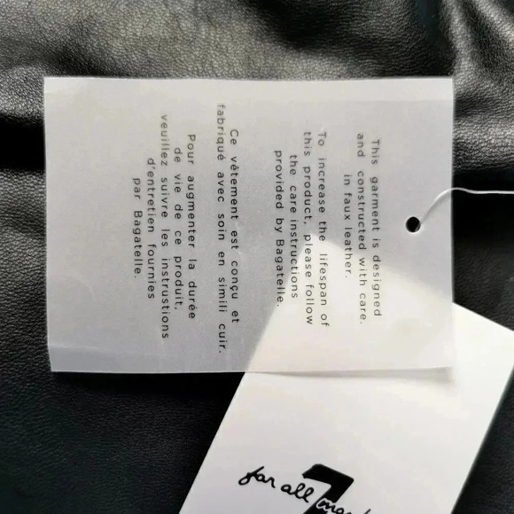 7 For All Mankind | 1XL Black Faux Leather Leggings - Picture 4 of 12